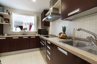 Casa adosada en venta en Nueva Andalucía centro en Marbella