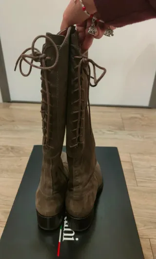 Stivali Nero Giardini vera pelle scamosciata 37