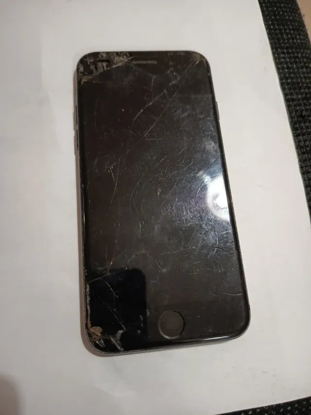 iPhone SE 2020 para piezas o reparar