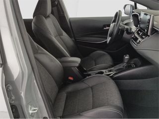 TOYOTA Corolla 5P Style 180H e-CVT