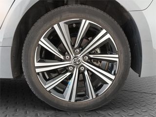 TOYOTA Corolla 5P Style 180H e-CVT