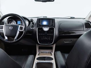 Lancia Voyager 2.8 CRD Gold