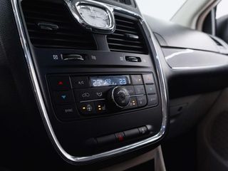 Lancia Voyager 2.8 CRD Gold