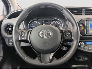 TOYOTA Yaris 5P Feel! 100H e-CVT