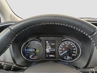 TOYOTA Yaris 5P Feel! 100H e-CVT