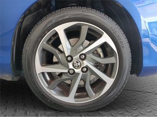 TOYOTA Yaris 5P Feel! 100H e-CVT