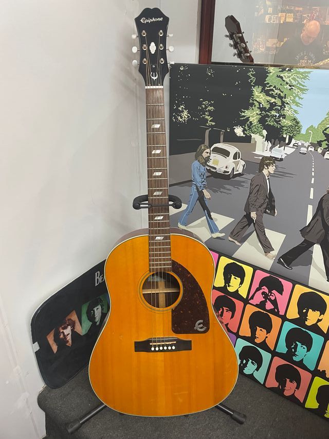 Epiphone Texan 2012. Indonesia