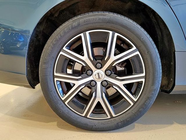 Volvo V60 2.0 B4 (D) Core Auto