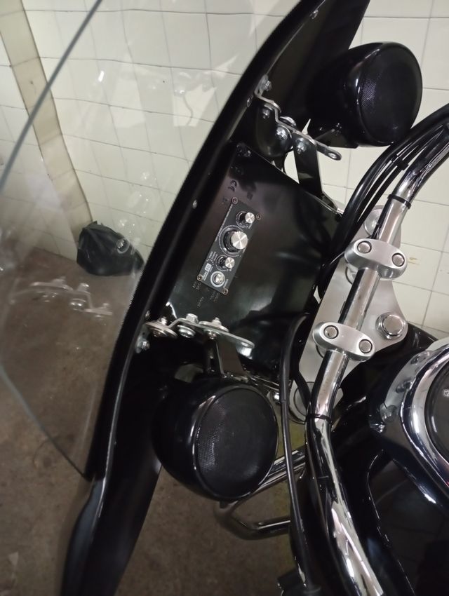 Batwing con sonido Suzuki Intruder 800