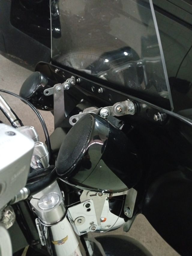 Batwing con sonido Suzuki Intruder 800