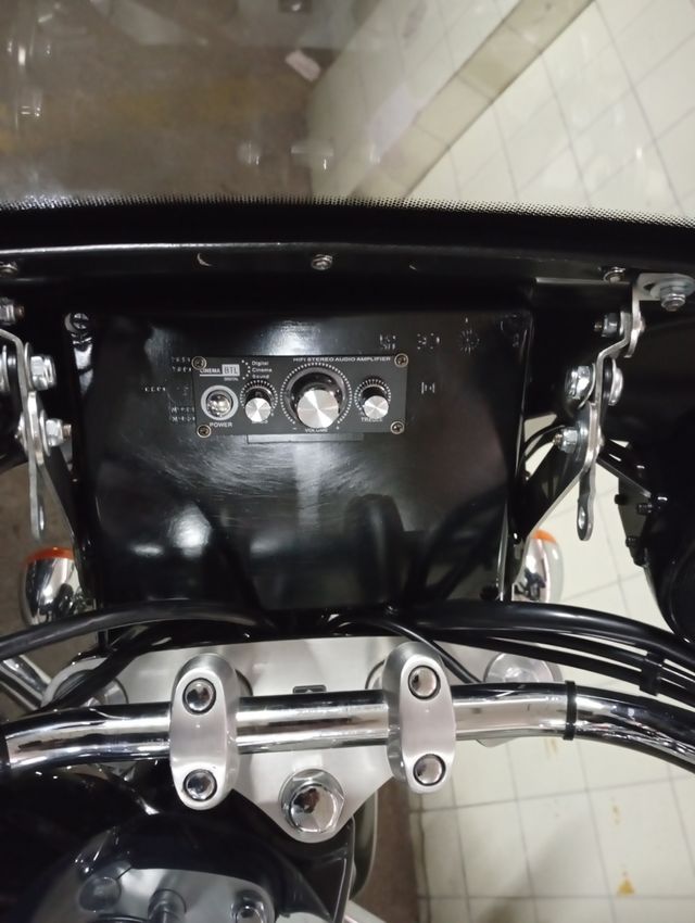 Batwing con sonido Suzuki Intruder 800