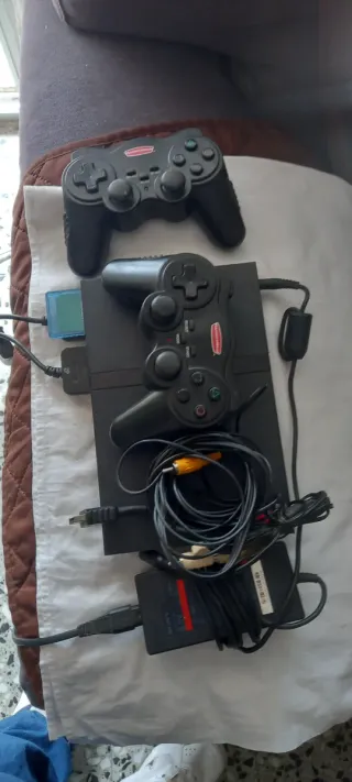 Consola PlayStation 2 + 2 Mandos inalambricos