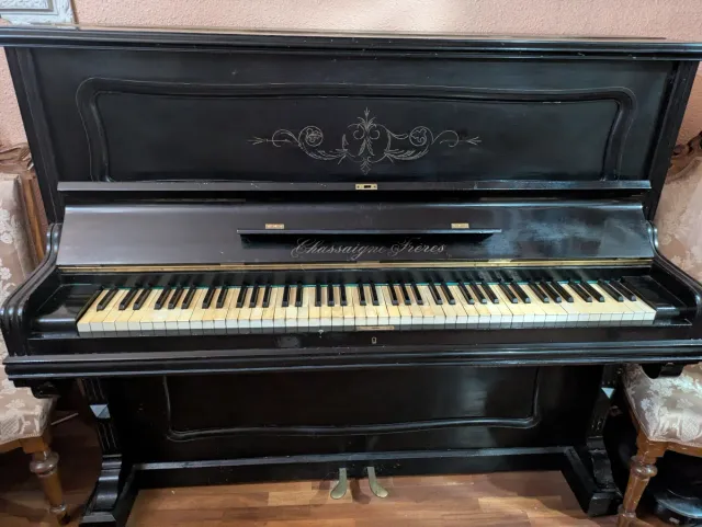 Piano Vertical Chassaigne Frères Negro
