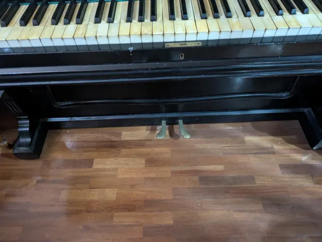 Piano Vertical Chassaigne Frères Negro