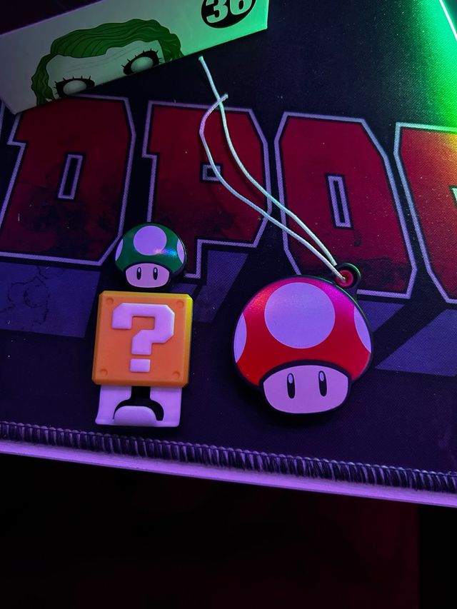 Miniaturas Super Mario Cogumelos e Bloco