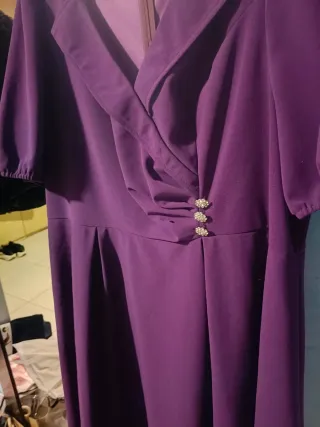 Vestido y torera fiesta morado y negro.