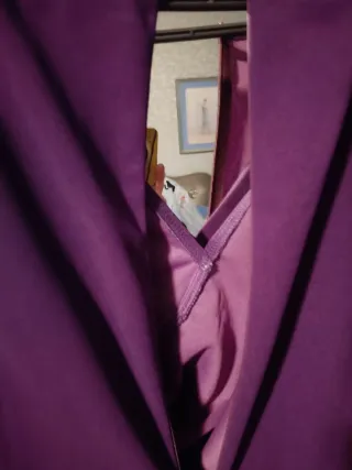 Vestido y torera fiesta morado y negro.