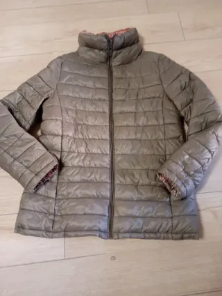 Chaqueta acolchada beige reversible