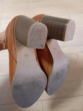 Botines tacón marrón