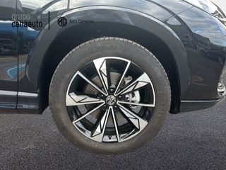 MG HS 1.5T LUXURY DCT 170 5P