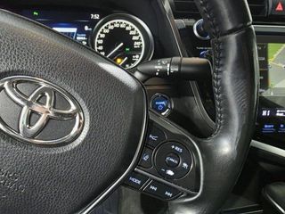 TOYOTA Camry Electric Hybrid Advance