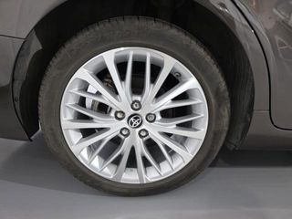 TOYOTA Camry Electric Hybrid Advance