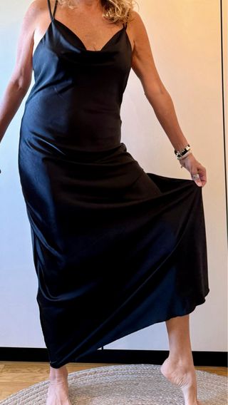 Vestido Lencero Maxi Satén Negro Amisu