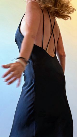 Vestido Lencero Maxi Satén Negro Amisu