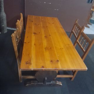 7 Conjuntos mesa comedor y 4 sillas vintage.