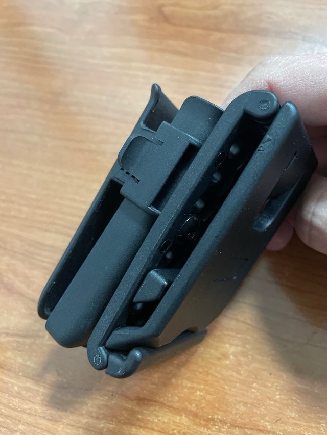 Porta cargador táctico negro