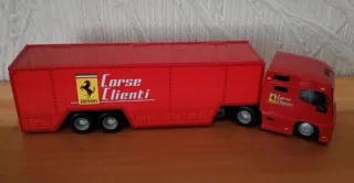 Camion Ferrari Corse BBurago 1:43