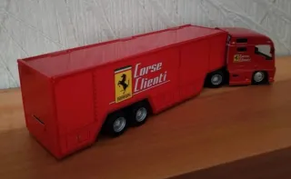 Camion Ferrari Corse BBurago 1:43