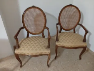 2 Butacas Luis XIV madera y ratán