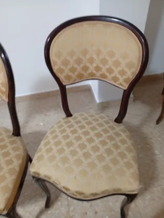 2 Butacas Luis XIV madera y ratán