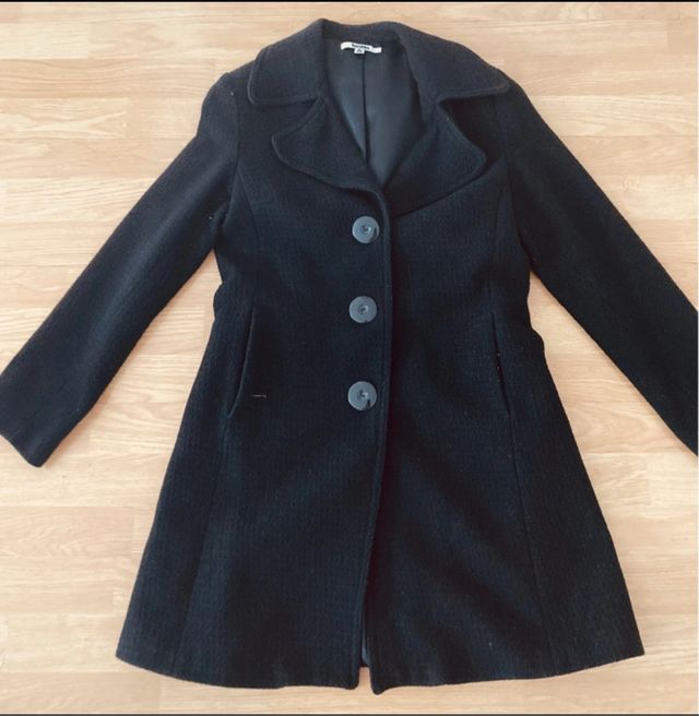 Abrigo negro elegante