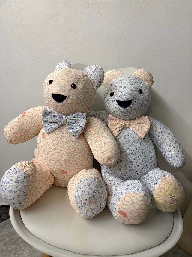 Ositos de peluche con lazos