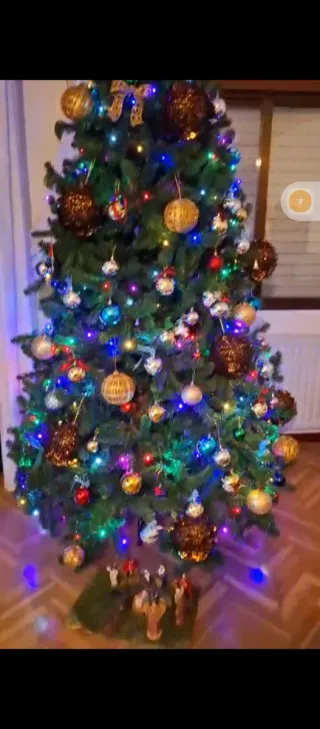 Pino de Navidad Artificial Decorado