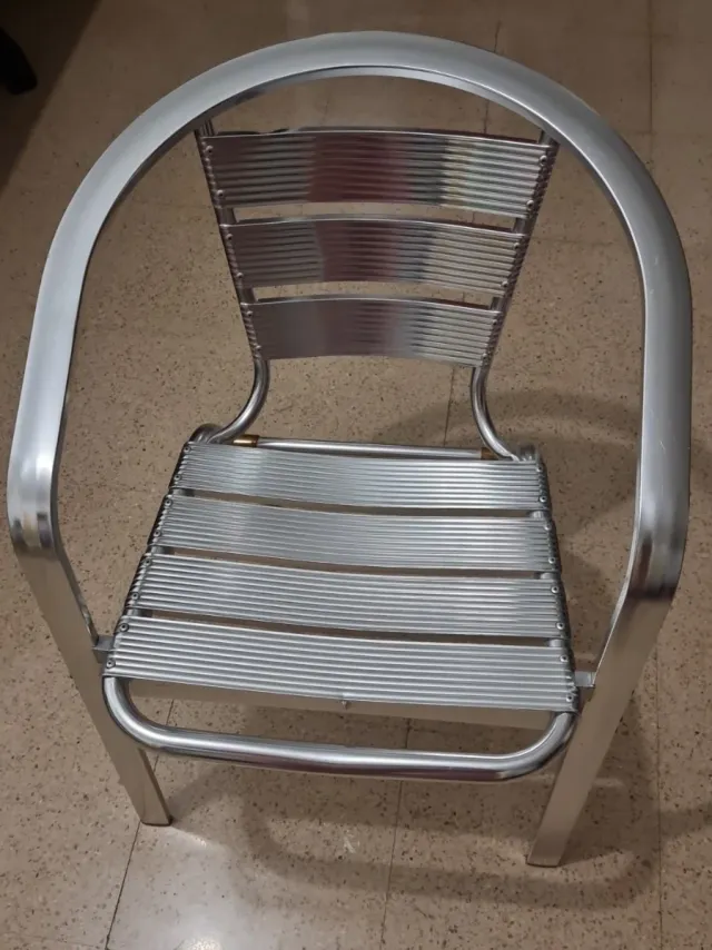 Sillas de terraza metálicas plateadas