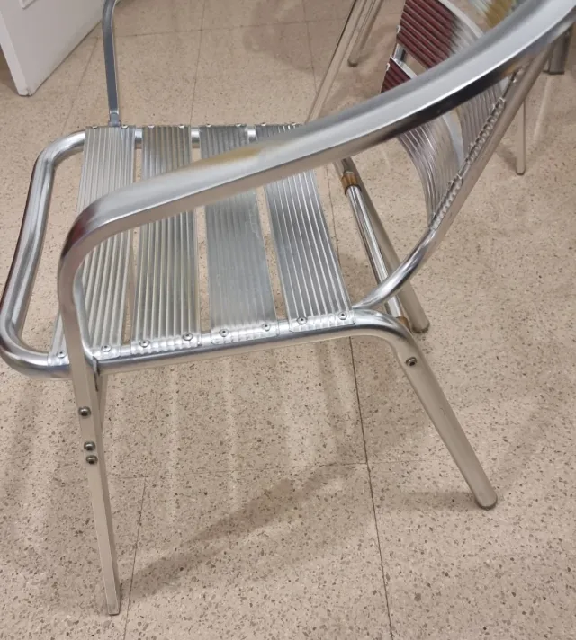 Sillas de terraza metálicas plateadas