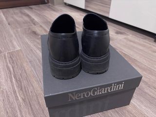 Mocassini NeroGiardini neri con fibbia