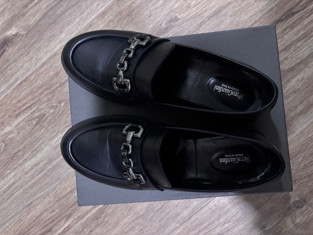 Mocassini NeroGiardini neri con fibbia