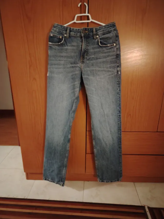 Vaqueros Pull&Bear Talla 34, forma recta, no ajust