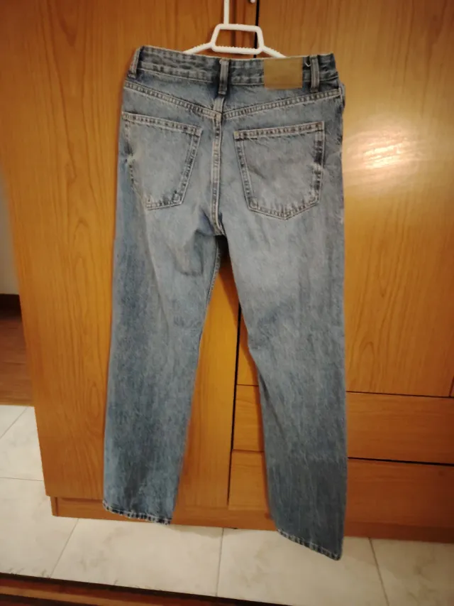 Vaqueros Pull&Bear Talla 34, forma recta, no ajust