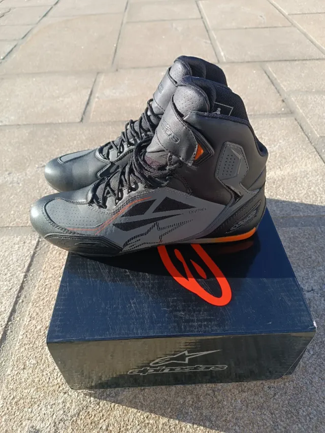 Botas Alpinestars Sektor WP Negras/Gris