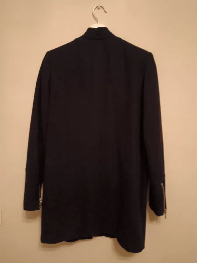 Abrigo negro Pull&Bear