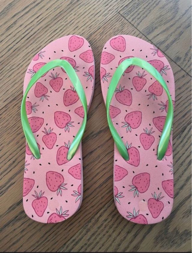 Chanclas fresas talla 35