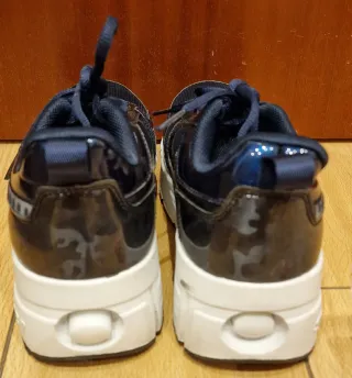 Zapatillas con Ruedas Retráctiles sin estrenar 34