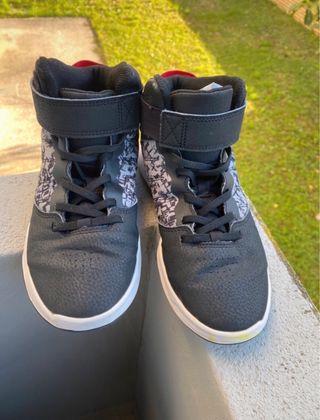 Scarpe da basket nere multicolore taglia 36