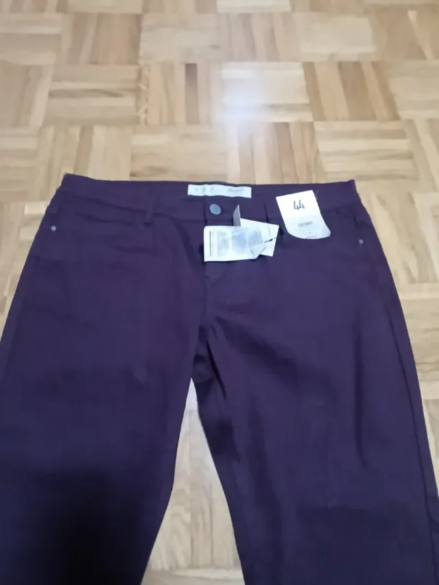 Pantalones Morados Talla 44 ,46,42