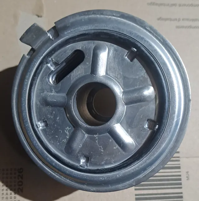 Enfriador de aceite 81593528